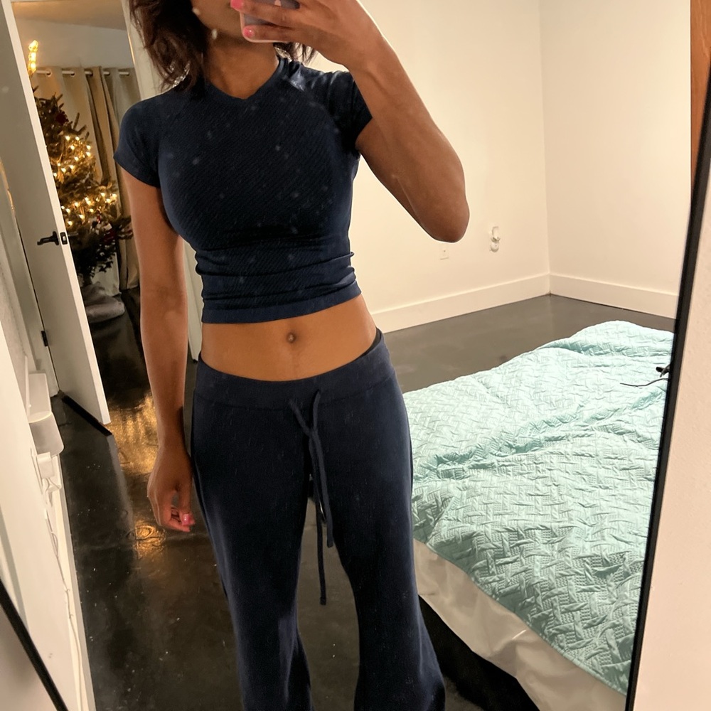 Navy Blue Women's athletic gym top
